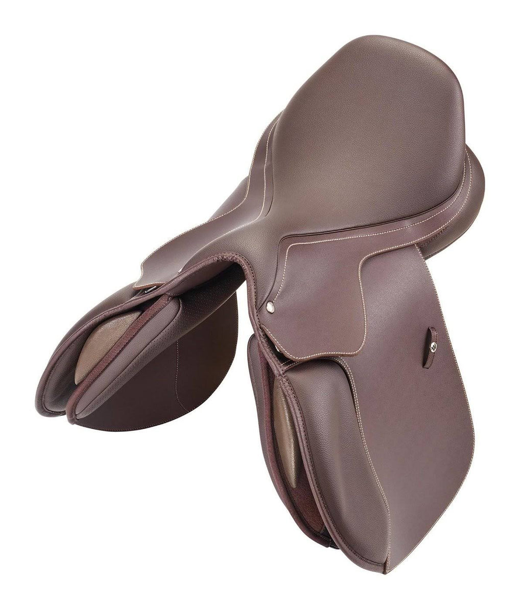 Black 16.5 Jump Saddle Q824