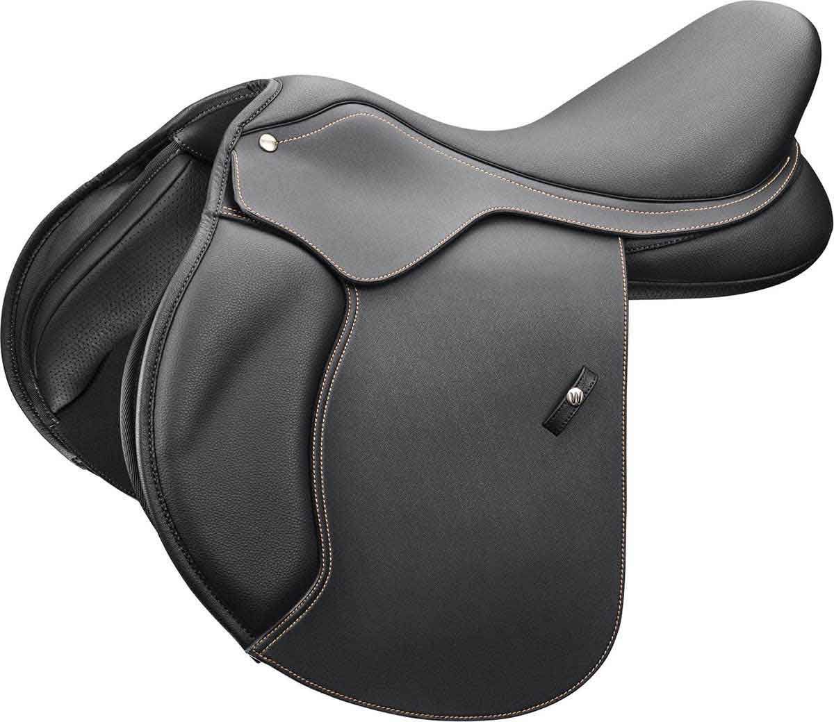 Black 16.5 Jump Saddle Q824