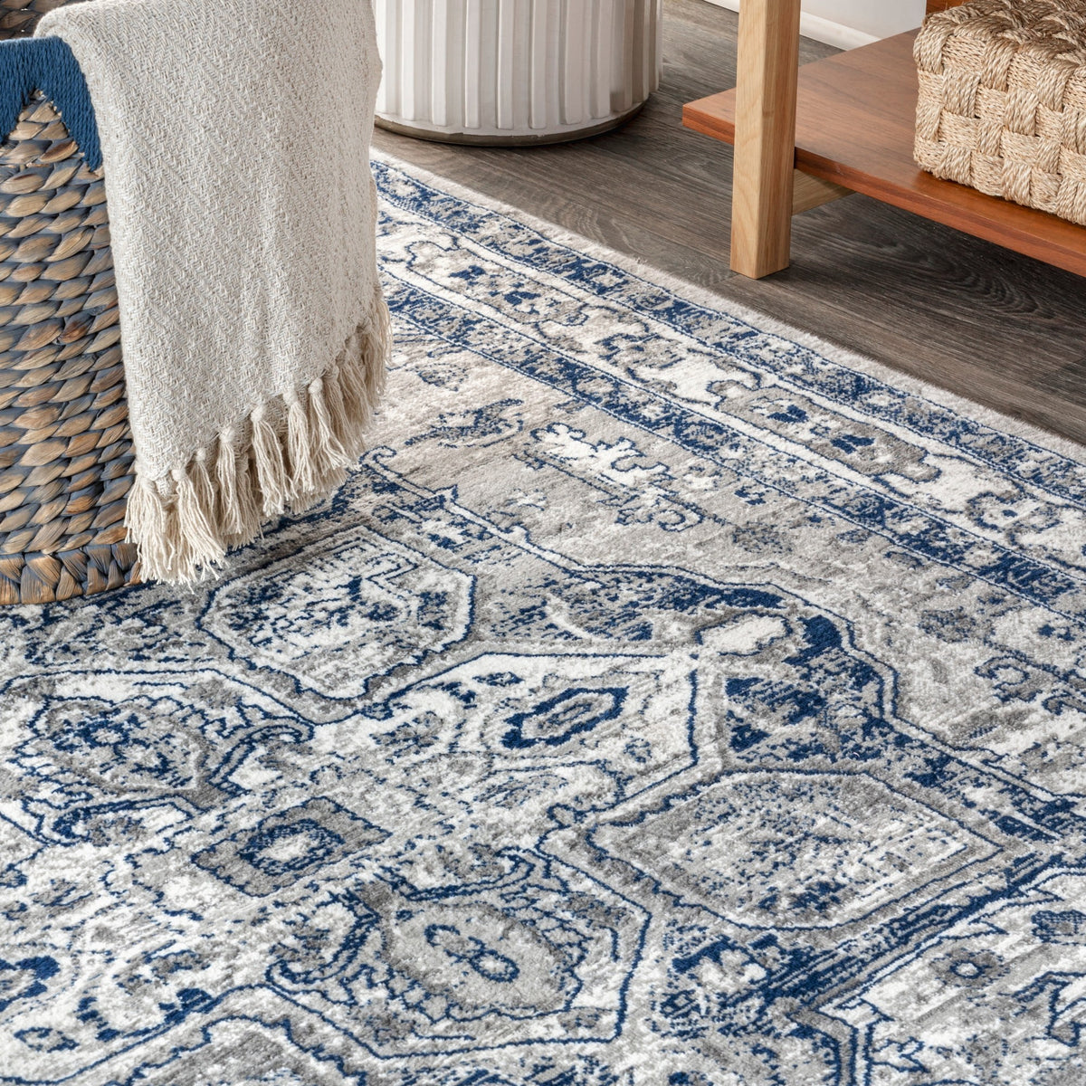Light Grey/Navy 4 ft. x 6 ft. Area Rug A6666
