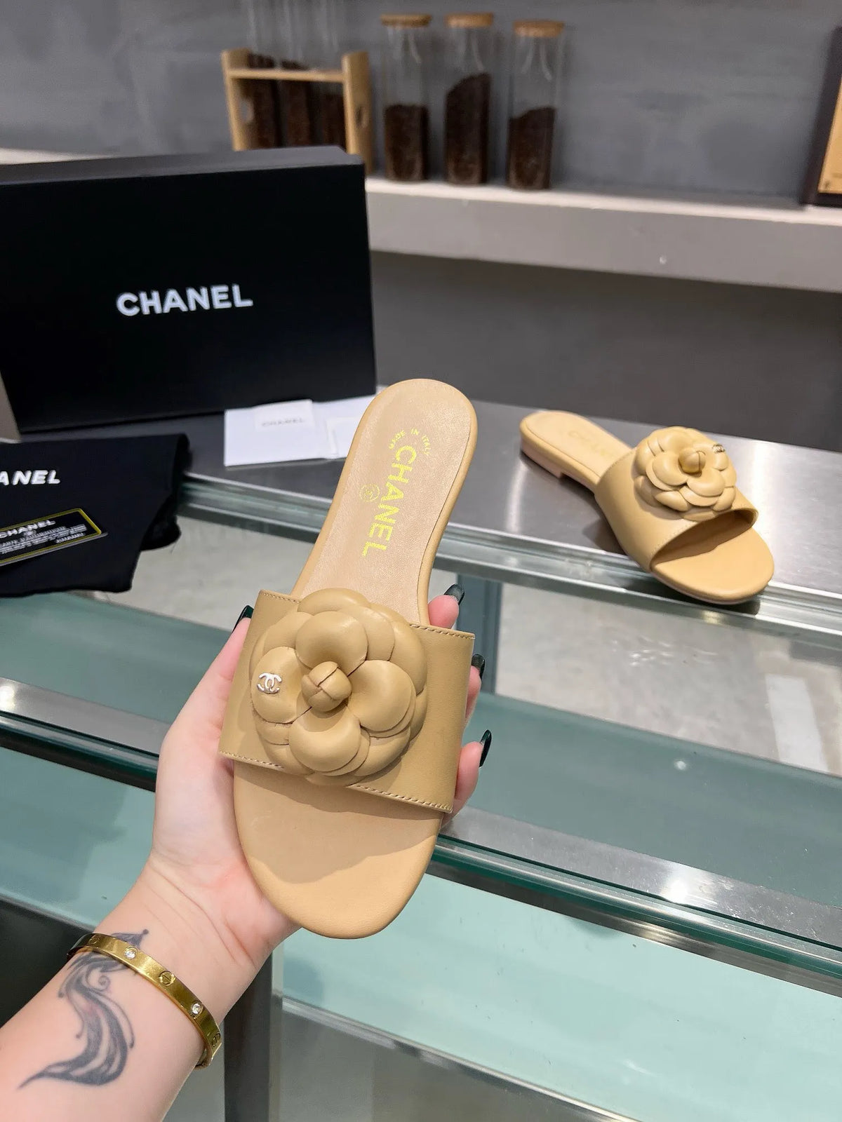 Women Slippers J6628
