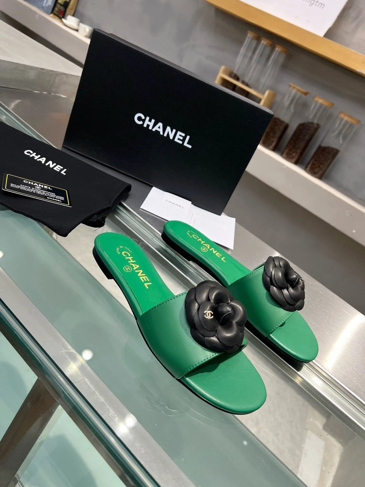 Women Slippers J6628