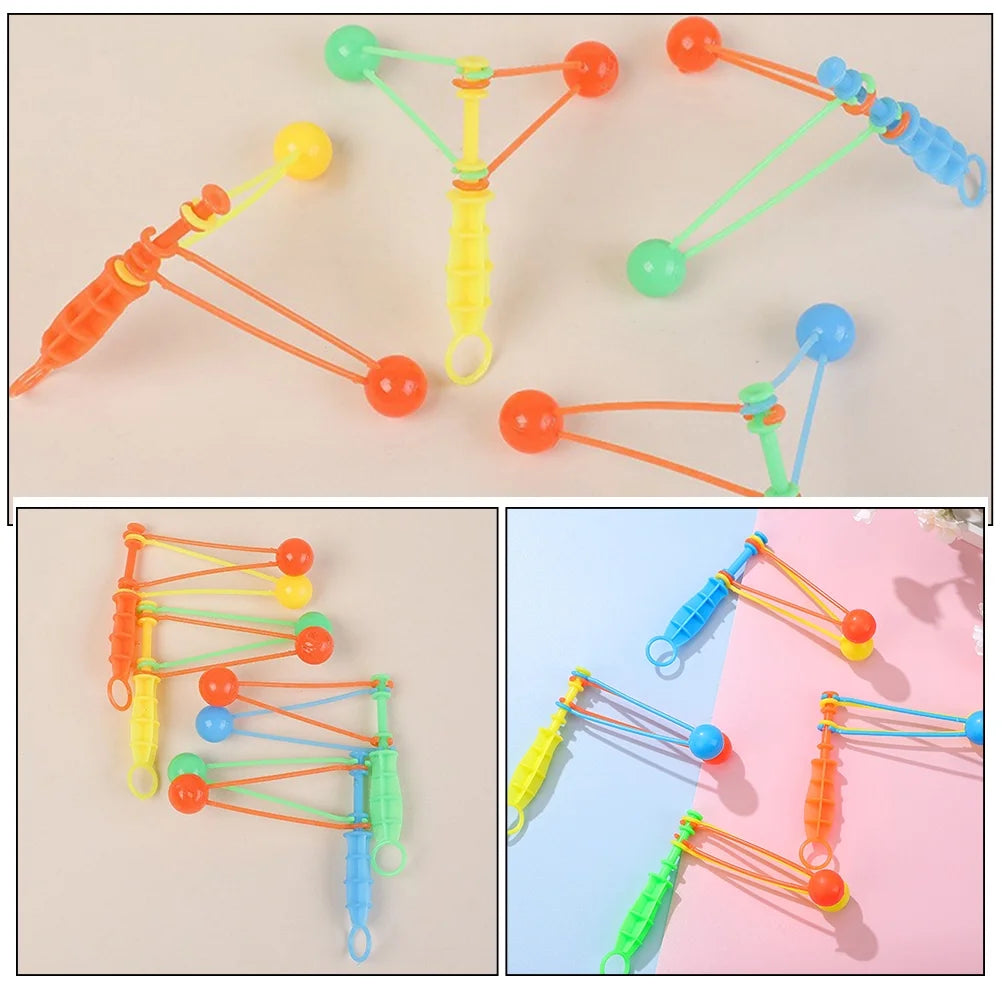 30 Pcs Plastic Hand Cranked Bumper Ball Toy Noisemakers D408